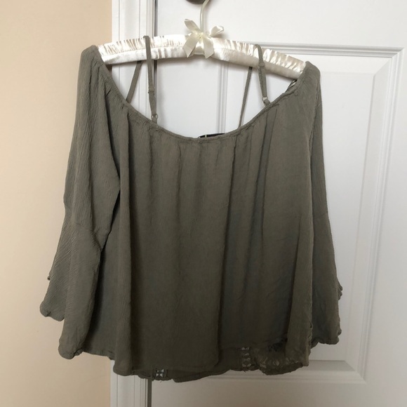 Crinkled Open-Shoulder Top - Picture 3 of 5